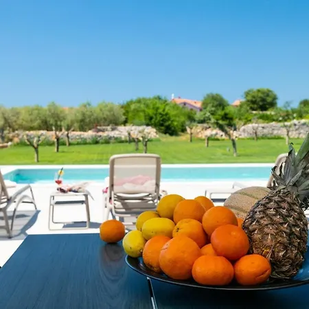 Arestea Вилла