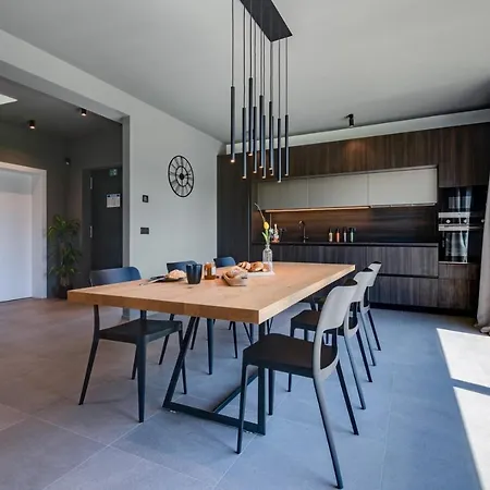 فيلة Arestea فودنيان